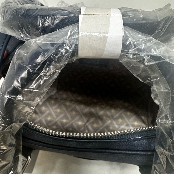 CXL‎ Christian Lacroix Jasper Barrel Satchel Crossbody Denim Blue Free Wallet - Picture 3 of 14